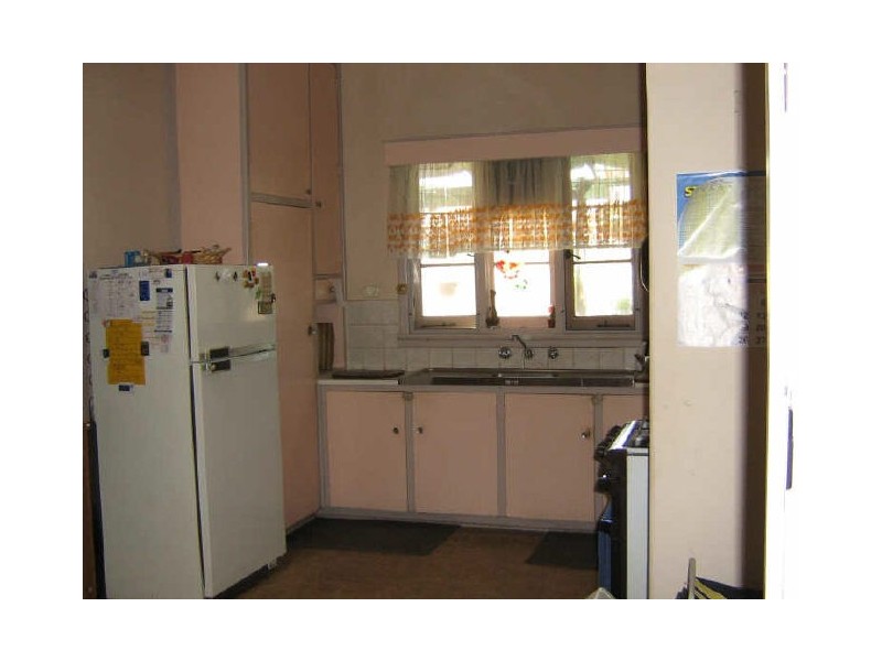 115 Station Street, East Cannington WA 6107