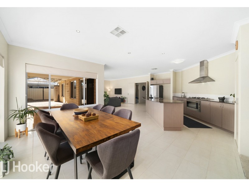21 Stainsby Turn, Canning Vale WA 6155