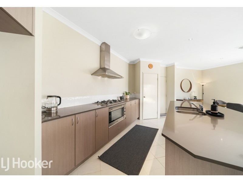 21 Stainsby Turn, Canning Vale WA 6155