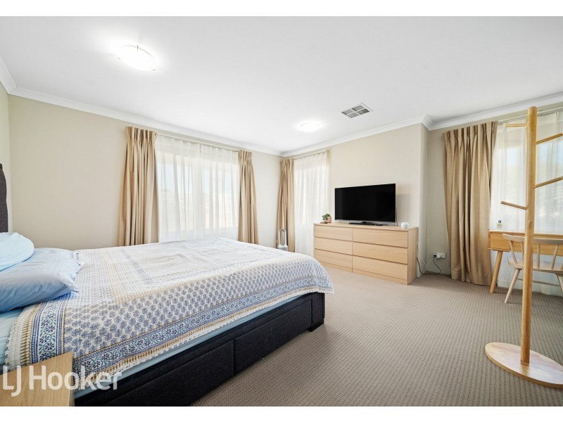 21 Stainsby Turn, Canning Vale WA 6155