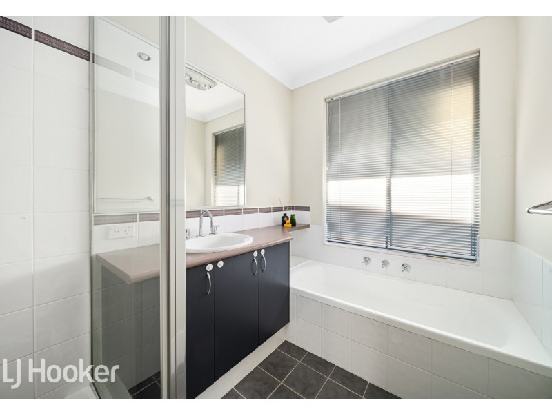 21 Stainsby Turn, Canning Vale WA 6155