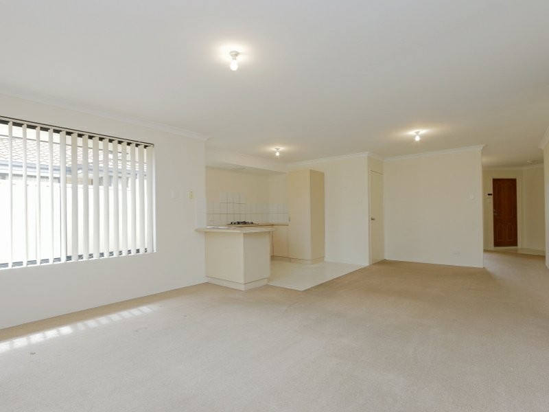 2/14 Crawford Street, Cannington WA 6107