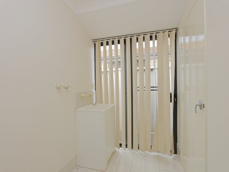 2/14 Crawford Street, Cannington WA 6107