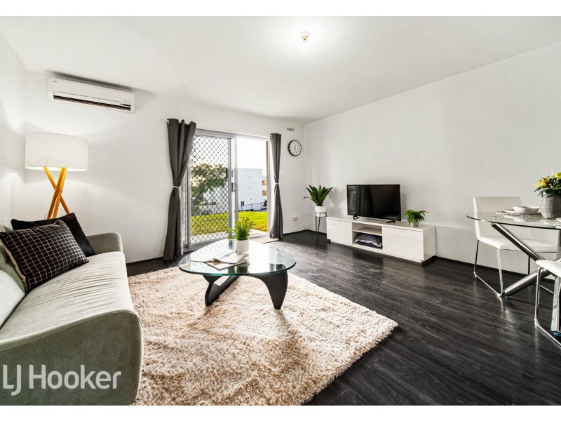 2/17 King George Street, Victoria Park WA 6100