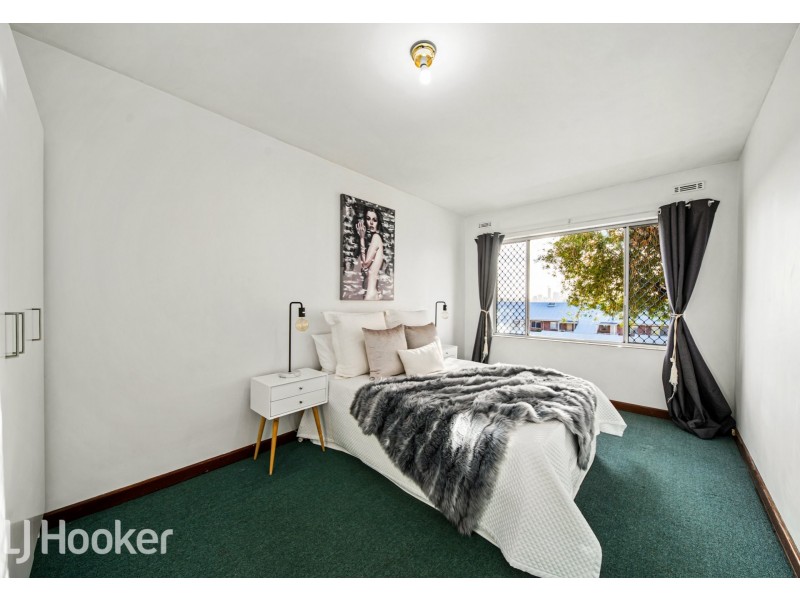 2/17 King George Street, Victoria Park WA 6100
