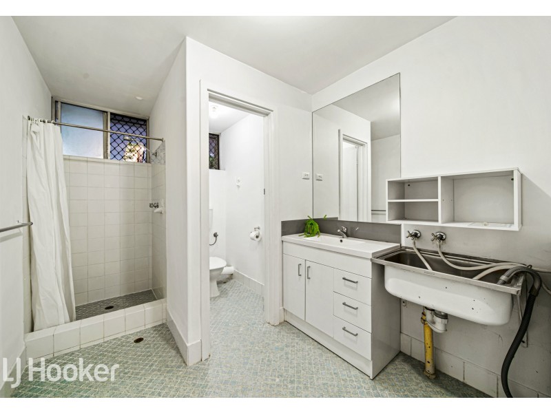 2/17 King George Street, Victoria Park WA 6100