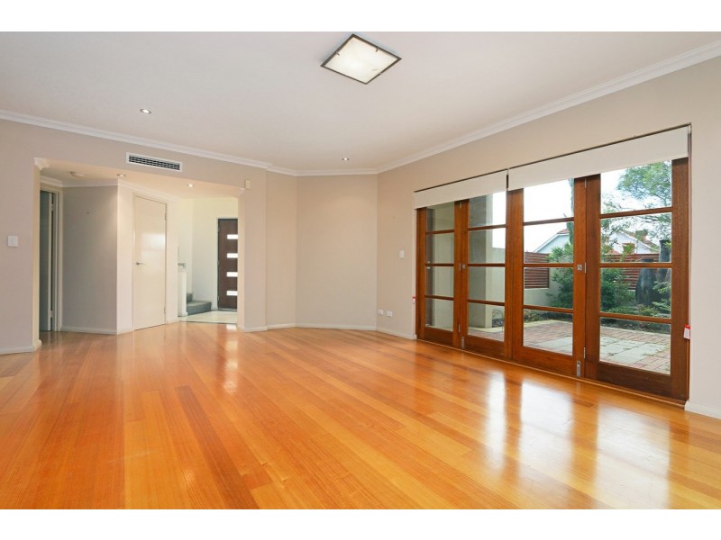 2/125 Hensman Street, South Perth WA 6151