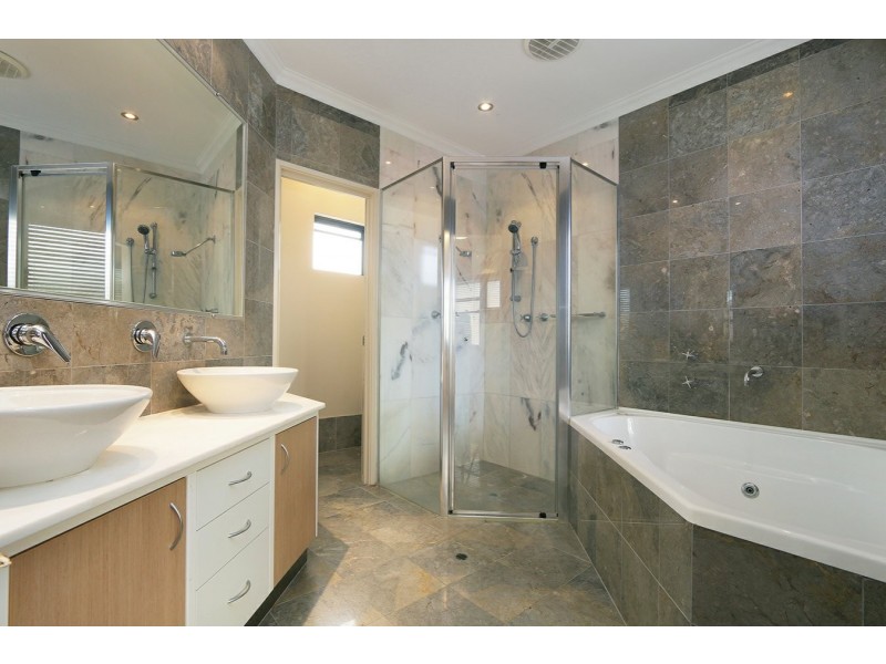 2/125 Hensman Street, South Perth WA 6151