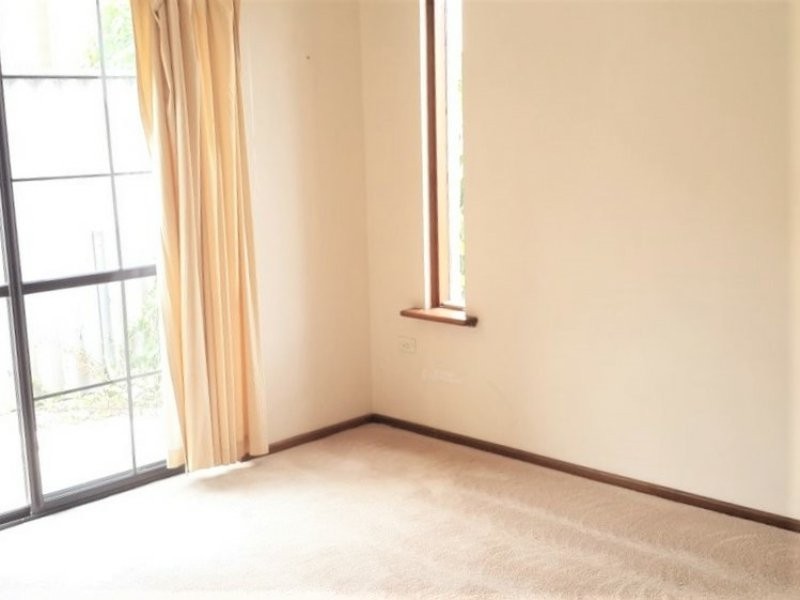 8/27 South Terrace, Como WA 6152