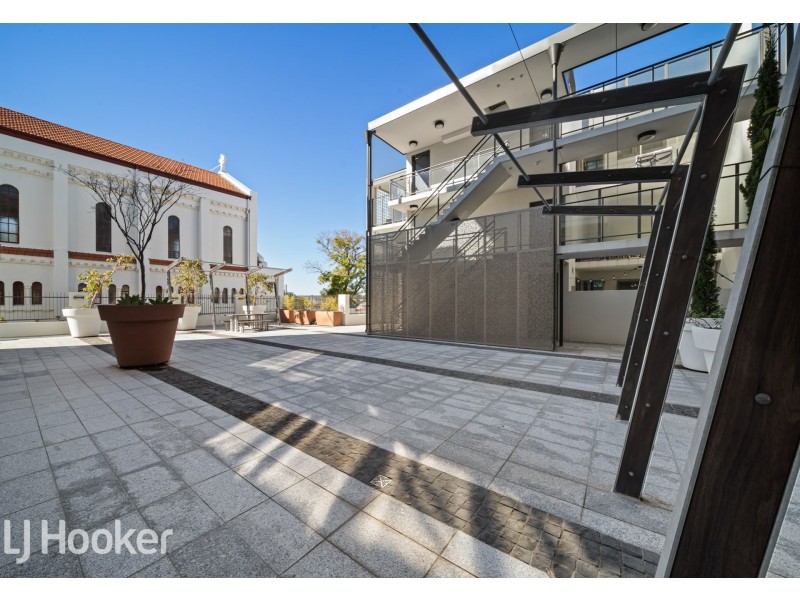 18/15 Leonard Street, Victoria Park WA 6100