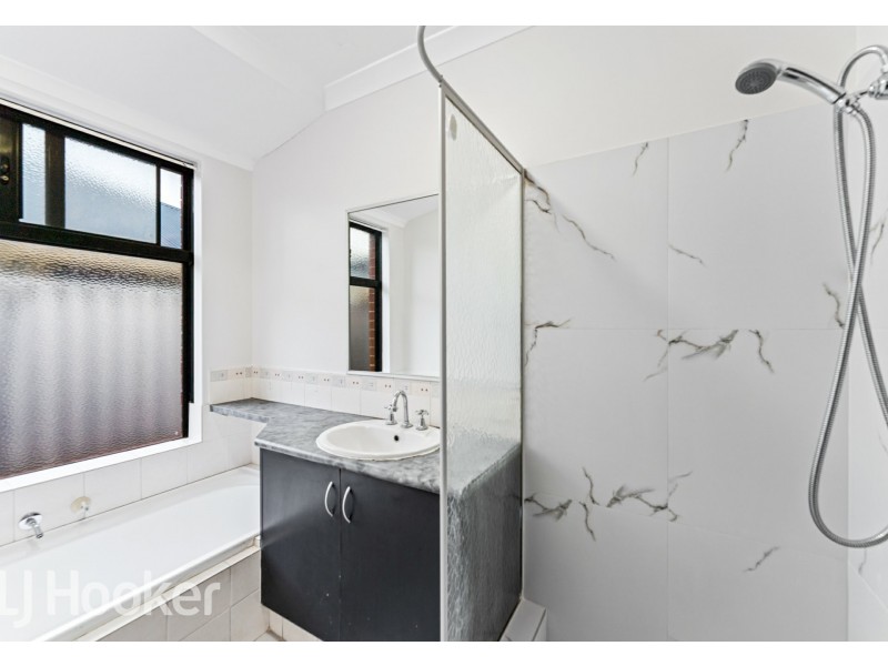 52 Salesian Court, Queens Park WA 6107