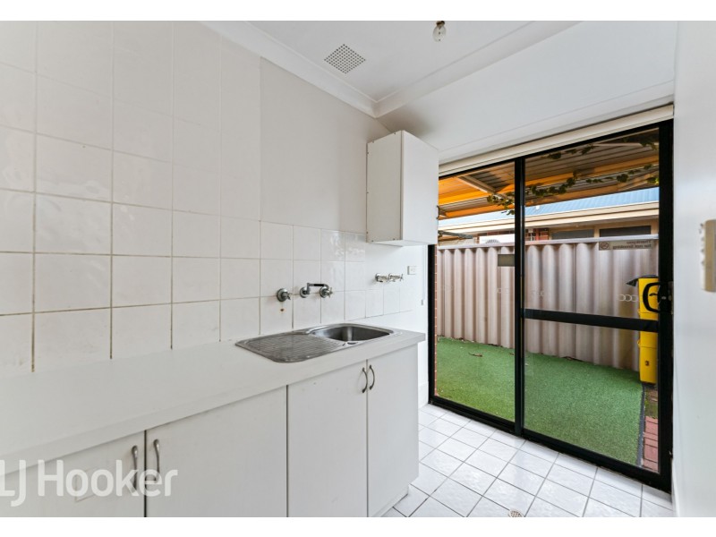 52 Salesian Court, Queens Park WA 6107