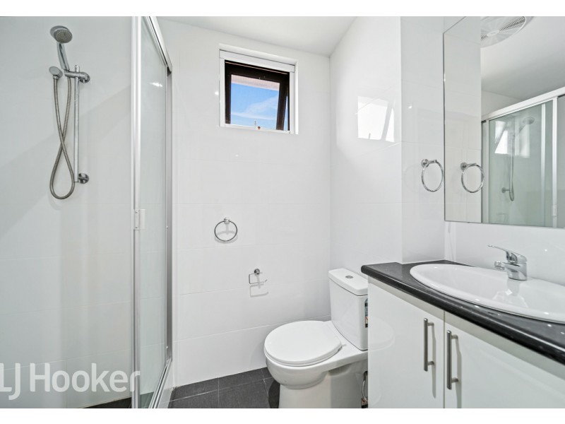 3/6 Oak Street, Cannington WA 6107