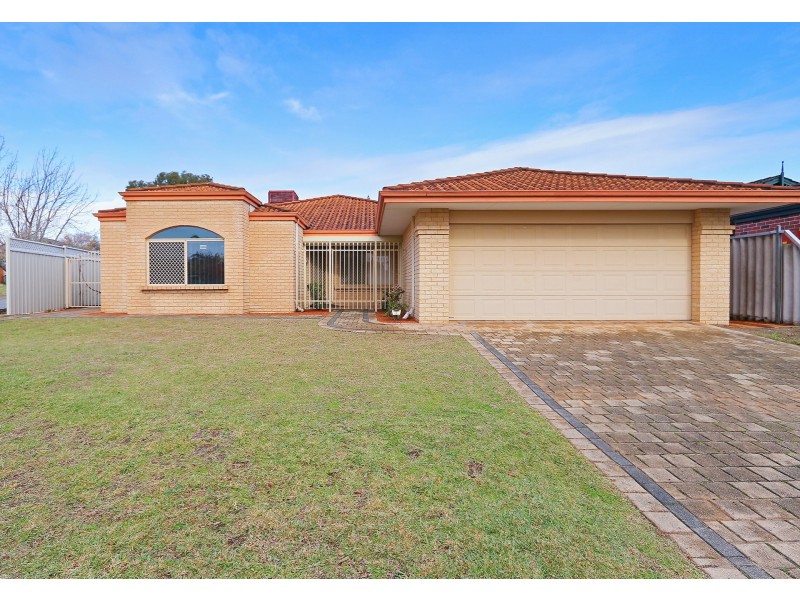 2 Griffin Close, Langford WA 6147