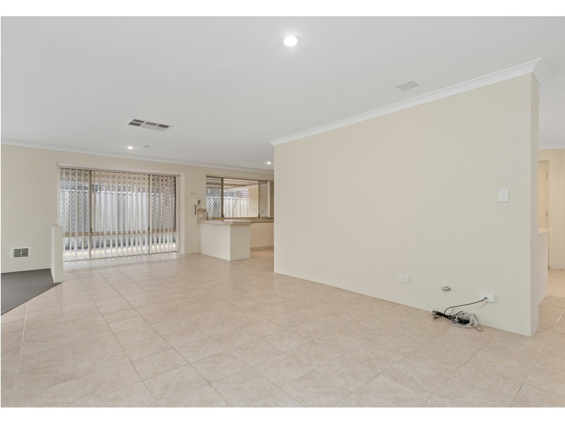 2 Griffin Close, Langford WA 6147