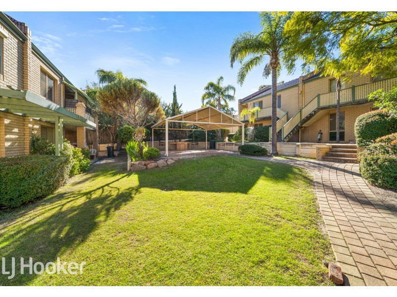 4/131 Berwick Street, Victoria Park WA 6100