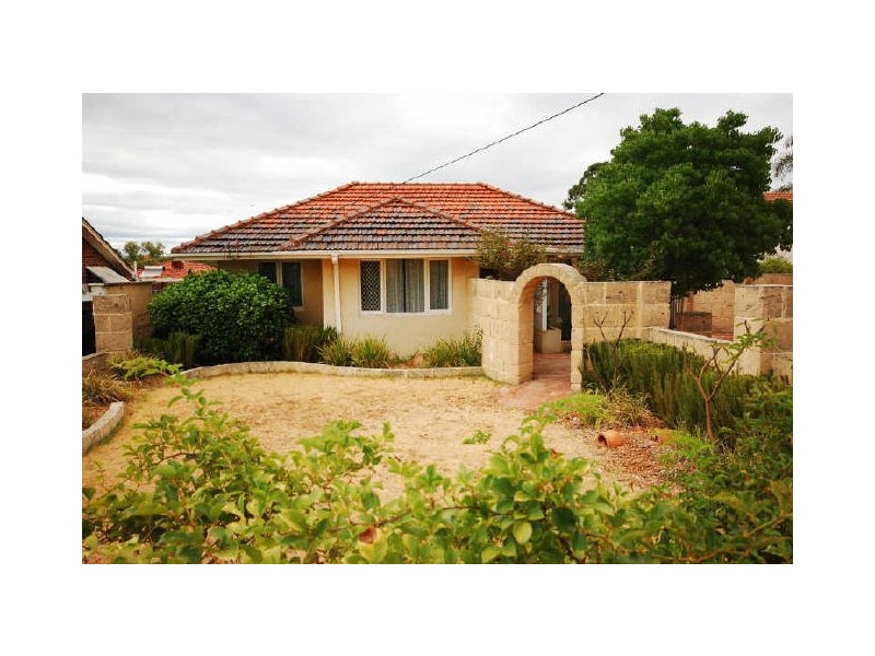 32 McManus Street, Wilson WA 6107