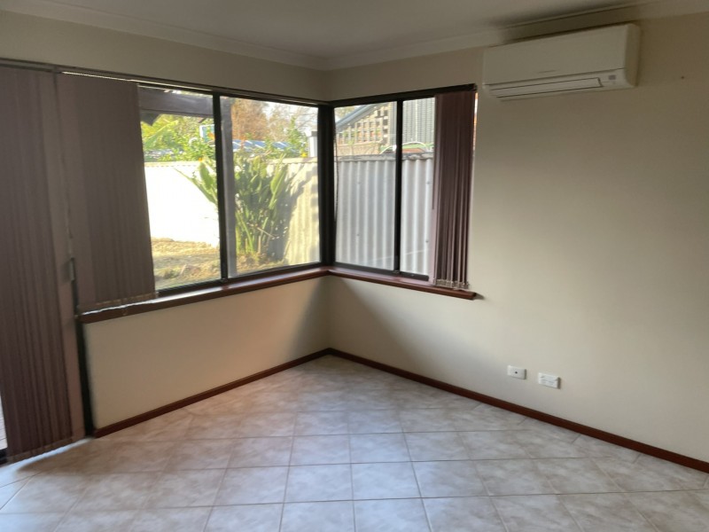 2/4 Chich Place, Cannington WA 6107