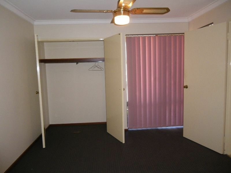 2/4 Chich Place, Cannington WA 6107