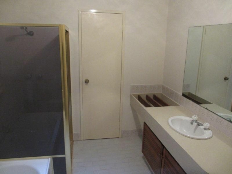 2/4 Chich Place, Cannington WA 6107