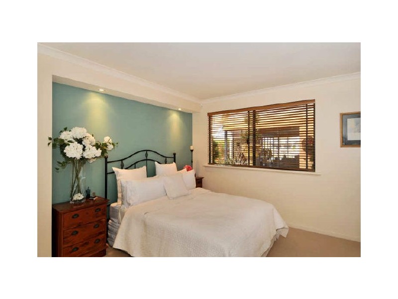 4 Bermuda Place, Halls Head WA 6210