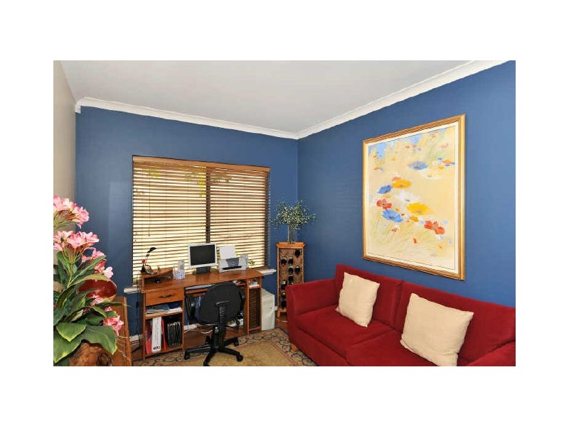 4 Bermuda Place, Halls Head WA 6210