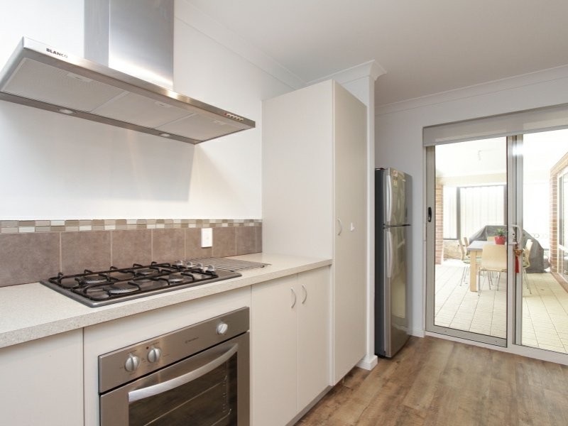 2/35 Langley Road, Bayswater WA 6053