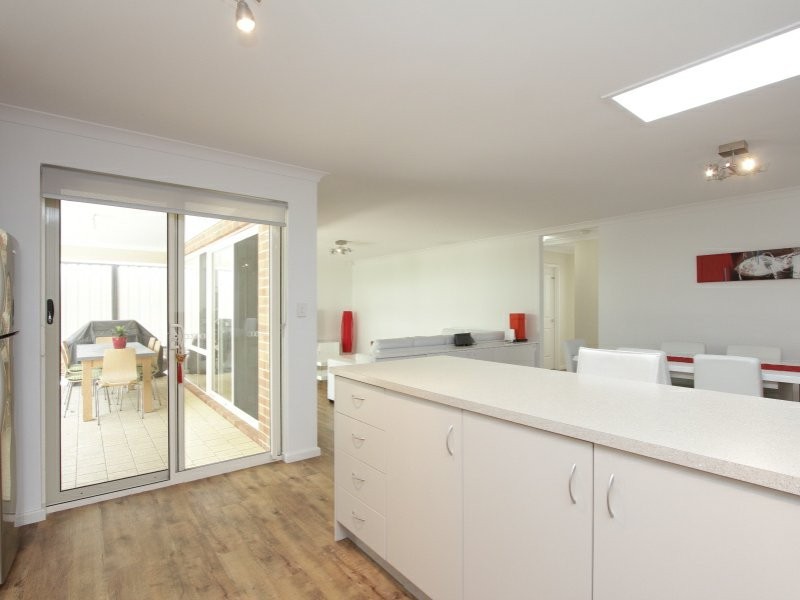 2/35 Langley Road, Bayswater WA 6053