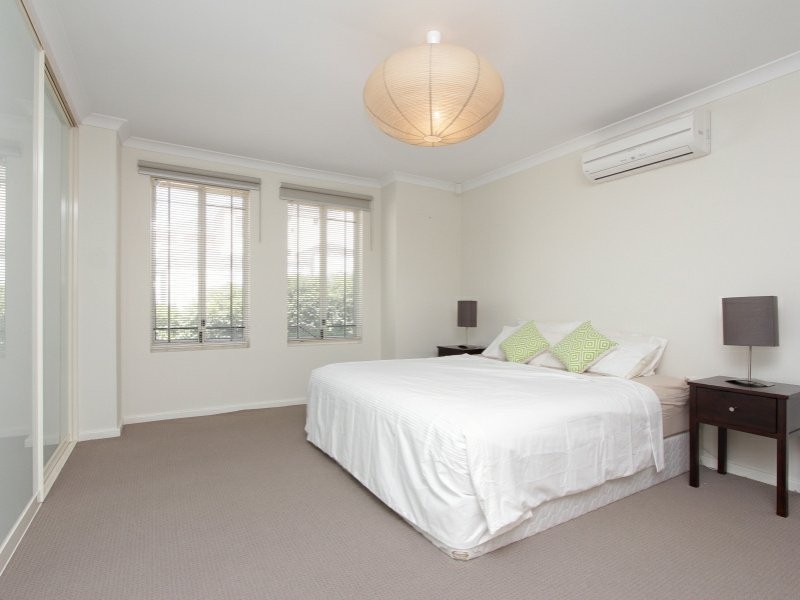 2/35 Langley Road, Bayswater WA 6053