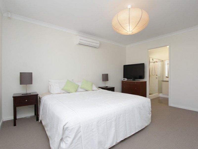 2/35 Langley Road, Bayswater WA 6053