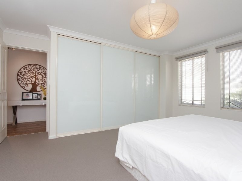 2/35 Langley Road, Bayswater WA 6053