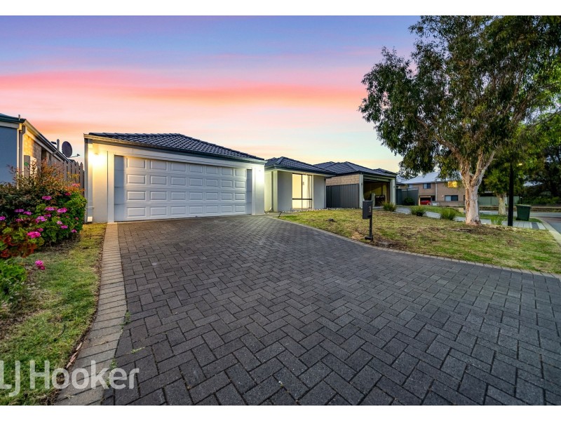 3 Serisier Parkway, Queens Park WA 6107
