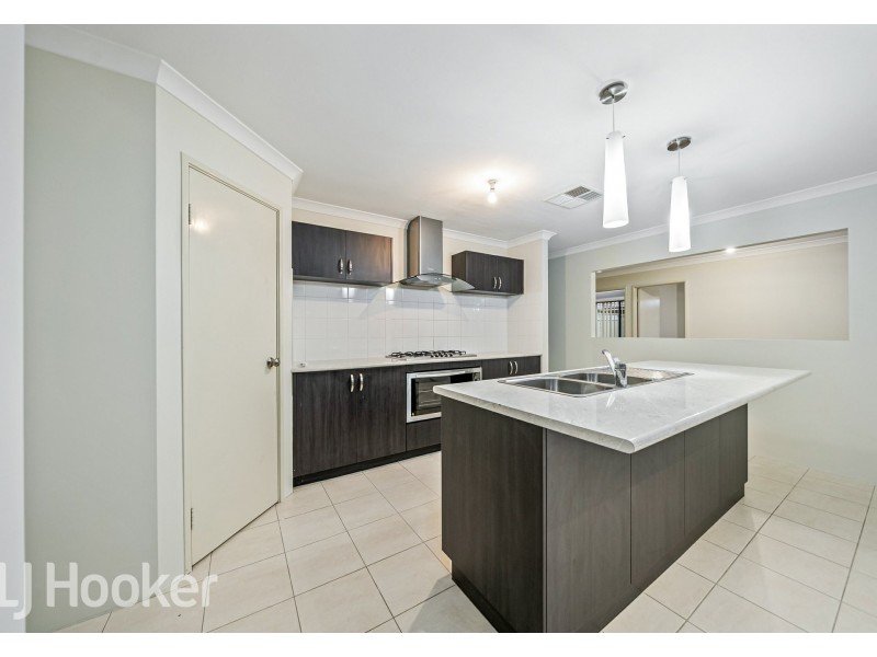 3 Serisier Parkway, Queens Park WA 6107