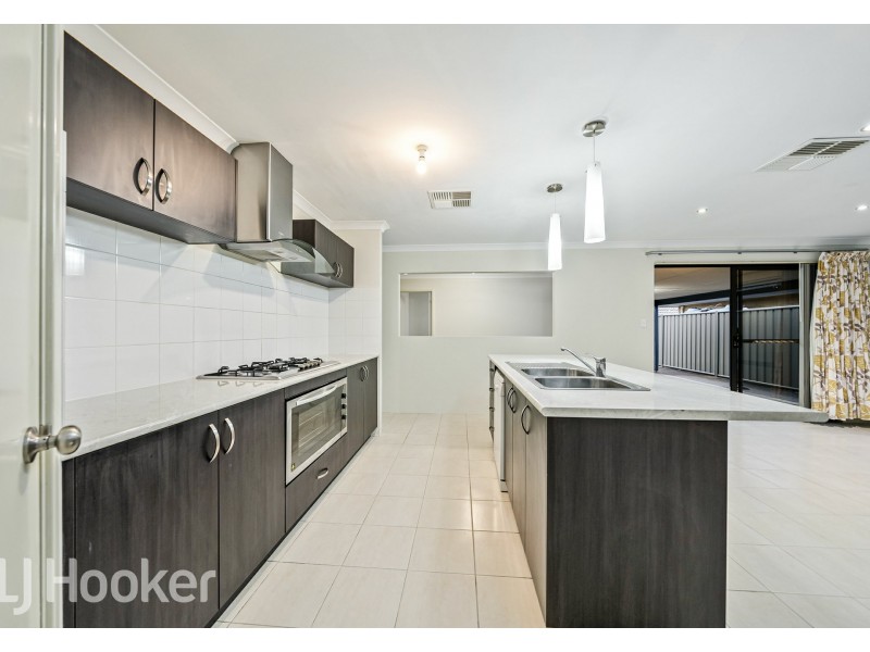 3 Serisier Parkway, Queens Park WA 6107
