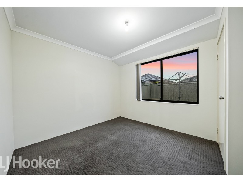 3 Serisier Parkway, Queens Park WA 6107