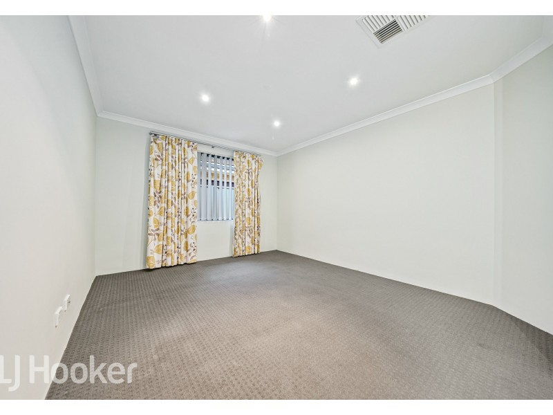 3 Serisier Parkway, Queens Park WA 6107