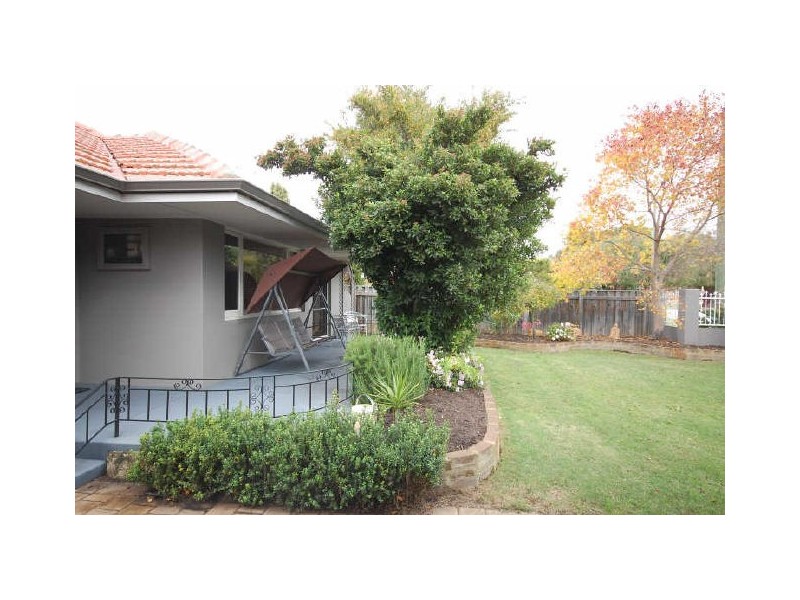 34 Walpole Street, Bentley WA 6102