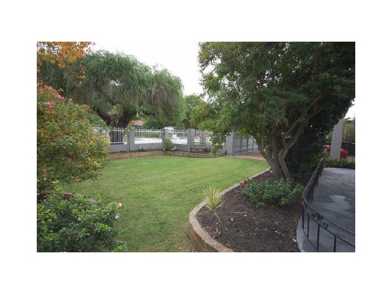 34 Walpole Street, Bentley WA 6102