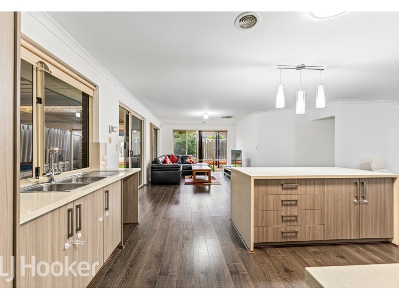 7 Freshwater Drive, Atwell WA 6164