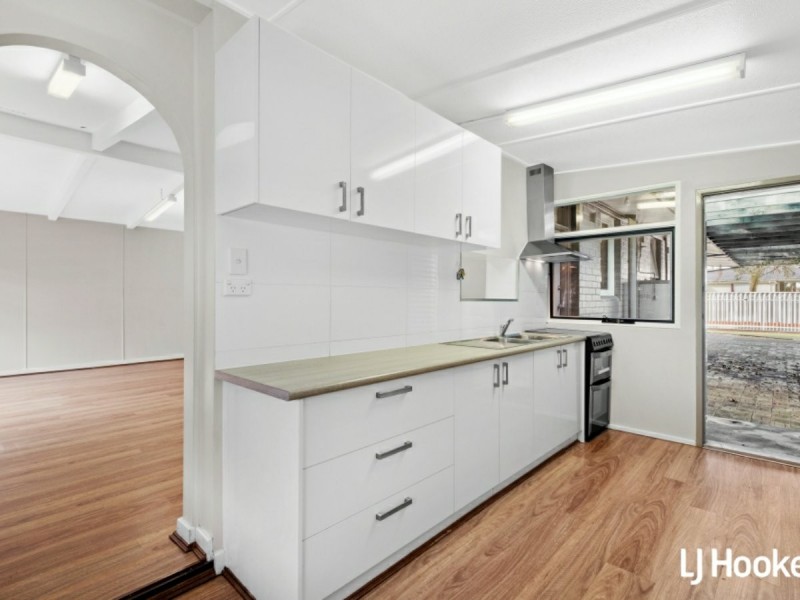 8 Swanley Street, Gosnells WA 6110