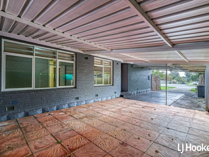 8 Swanley Street, Gosnells WA 6110