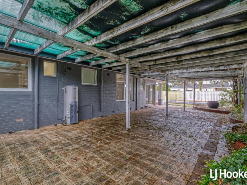 8 Swanley Street, Gosnells WA 6110