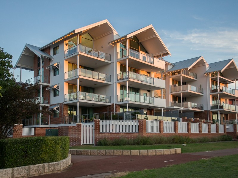 2/3 Washington Street, Victoria Park WA 6100