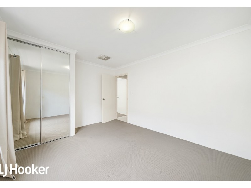 17 Reginald Street, Queens Park WA 6107