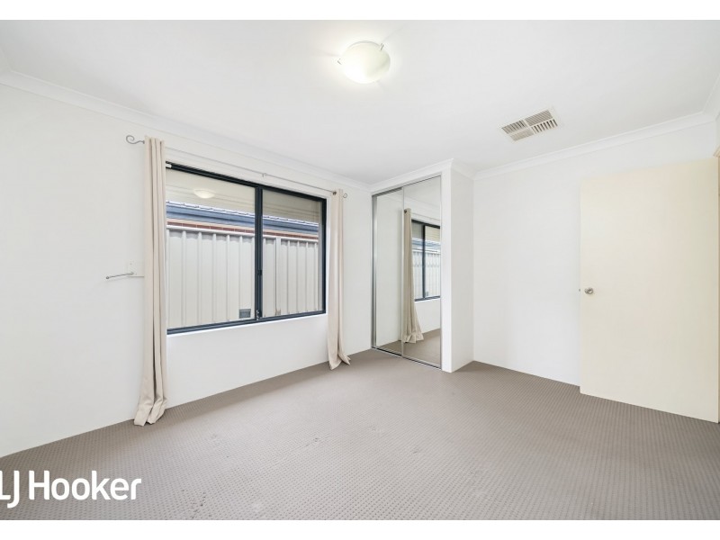 17 Reginald Street, Queens Park WA 6107