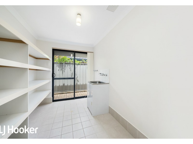 17 Reginald Street, Queens Park WA 6107