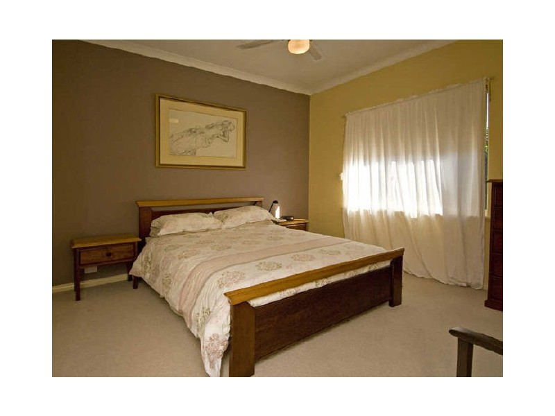 18B Cargill Street, Victoria Park WA 6100