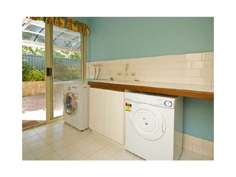 18B Cargill Street, Victoria Park WA 6100