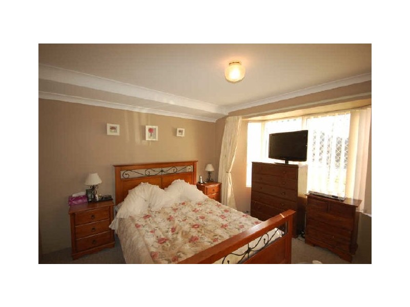 13 Spoonbill Place, Queens Park WA 6107