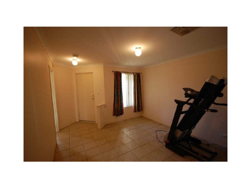 13 Spoonbill Place, Queens Park WA 6107